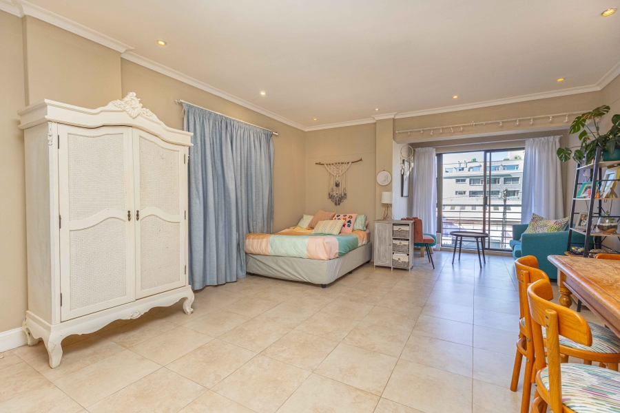 To Let 1 Bedroom Property for Rent in Sea Point Western Cape